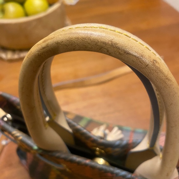 Dooney and Bourke handbag with strap - Picture 5 of 11